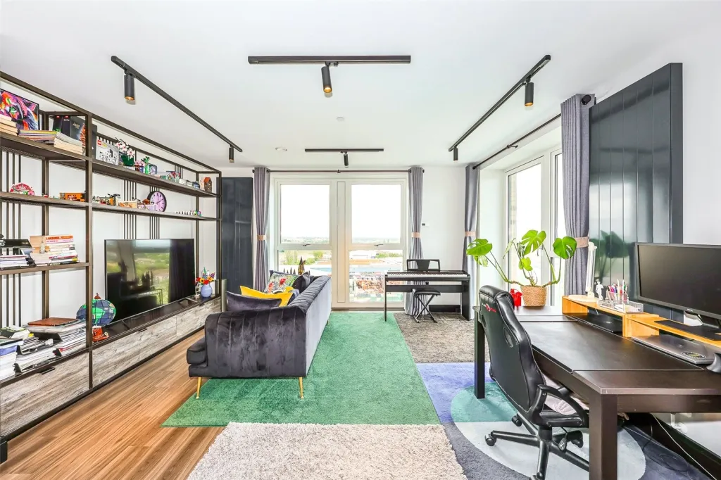 1 bed flat for sale, Merrick Road, Southall, UB2