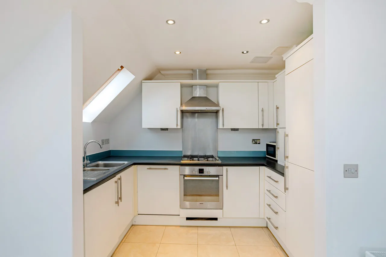 Finchampstead Road, Wokingham, RG41, photo 4