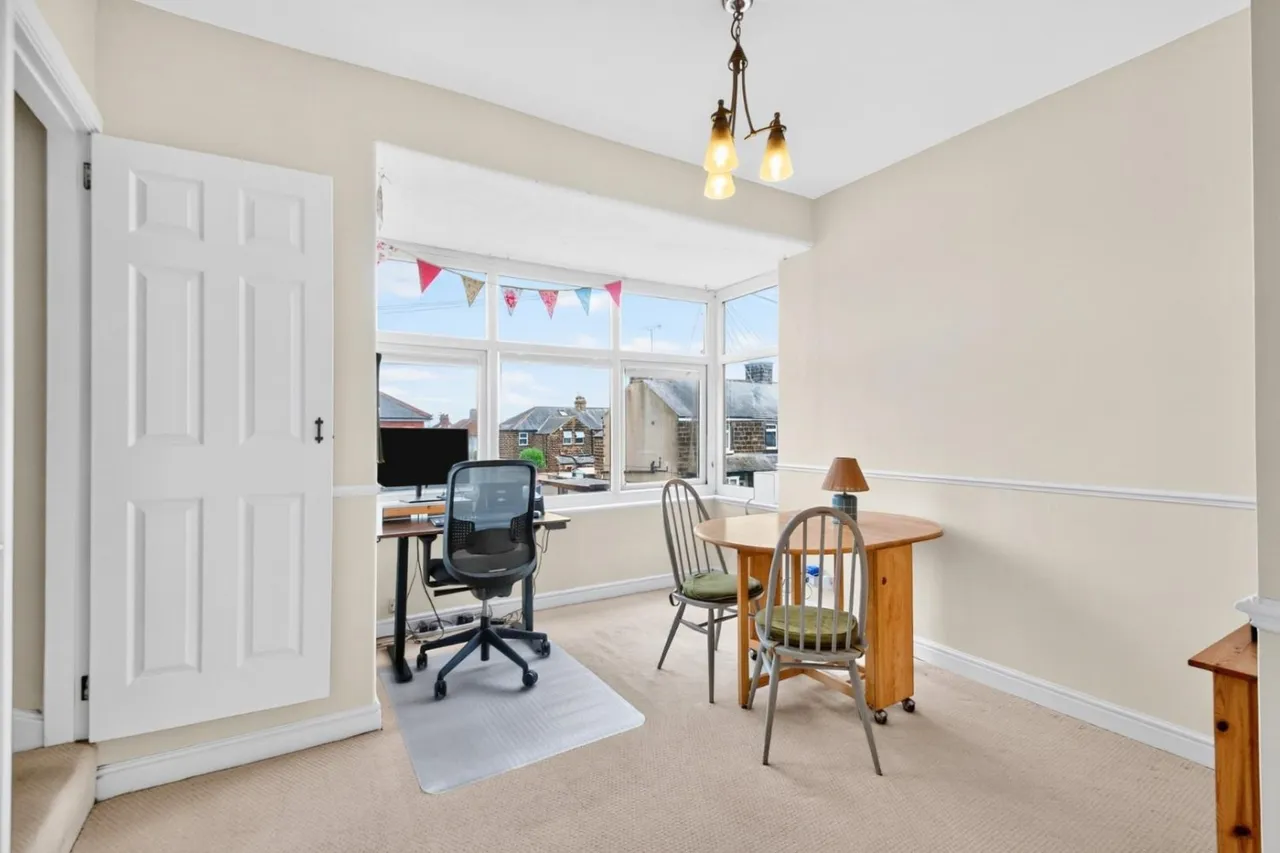 A King Edwards Drive, Harrogate, photo 8