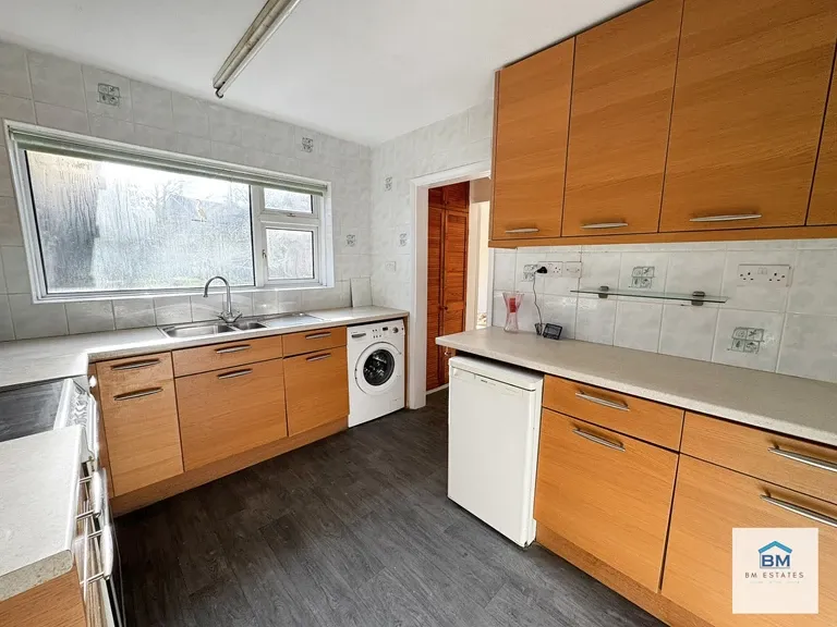 Downing Drive, Leicester, LE5 6LR, photo 5