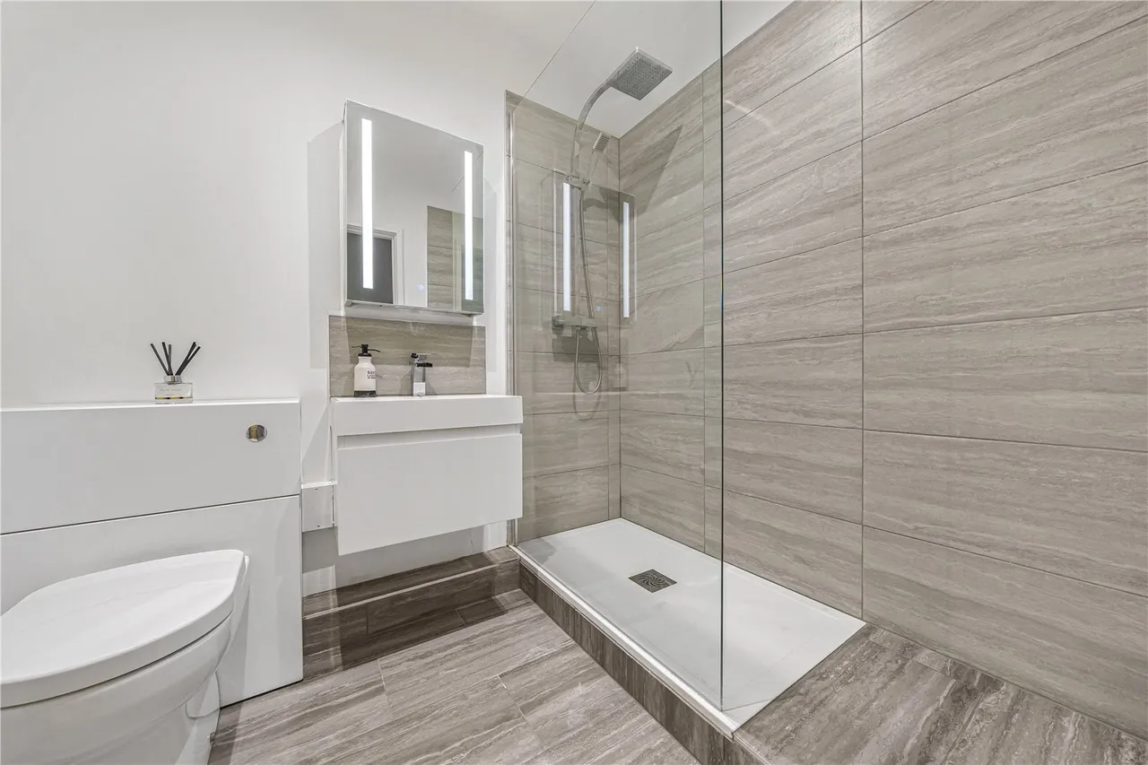 Twickenham Road, Teddington, TW11, photo 6