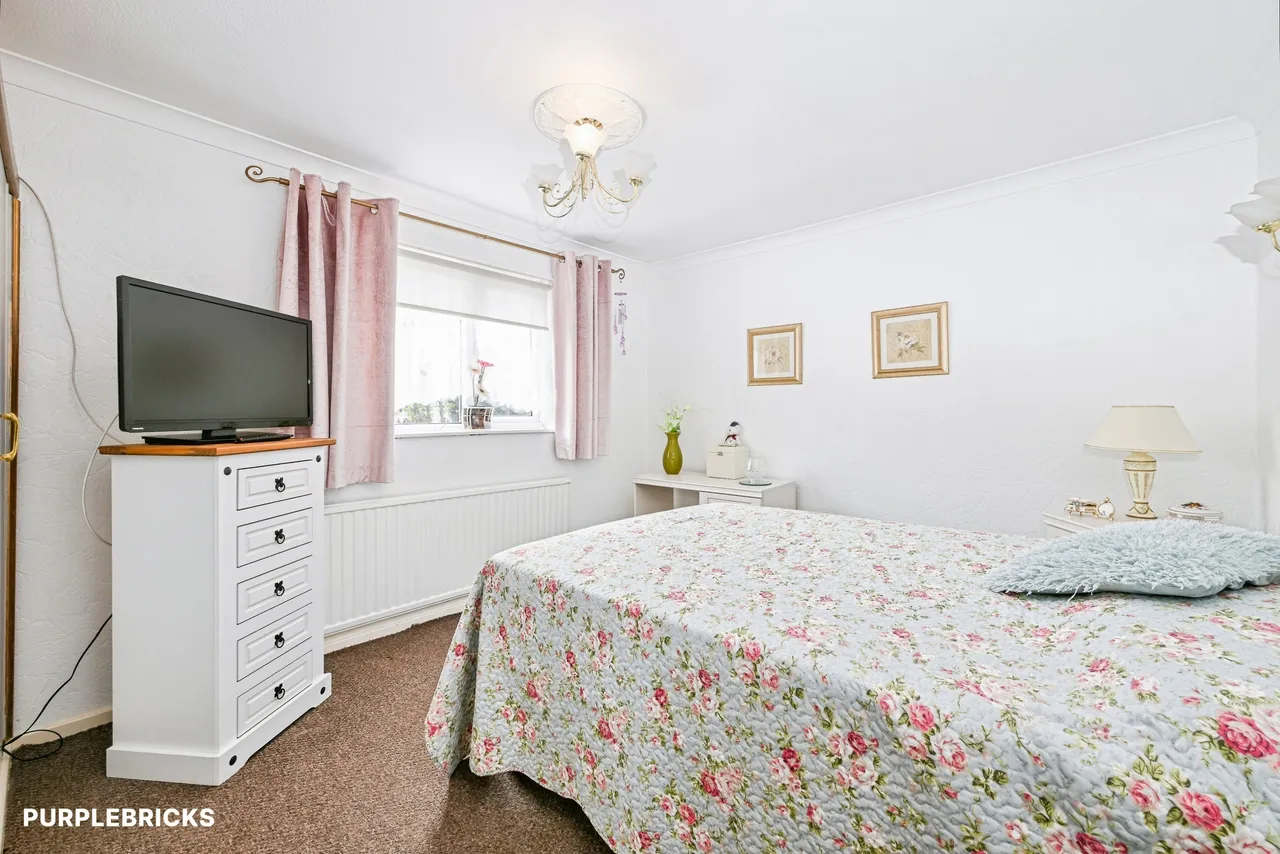 Bromley Close, Nottingham, NG6, photo 6