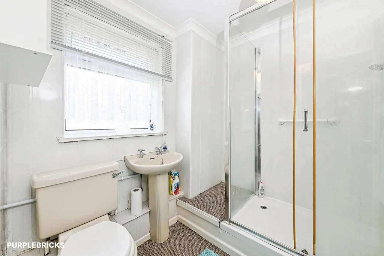 Bromley Close, Nottingham, NG6, photo 11