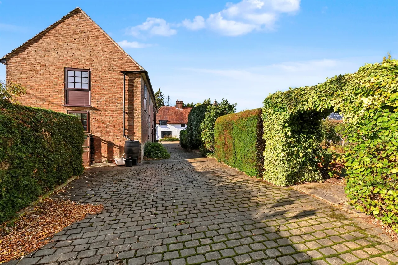 Drayton Beauchamp, Aylesbury, HP22, photo 25