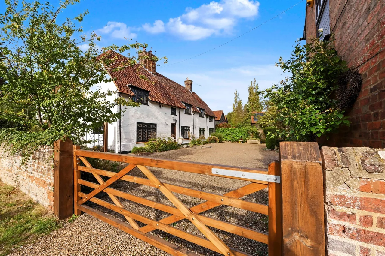 Drayton Beauchamp, Aylesbury, HP22, photo 2