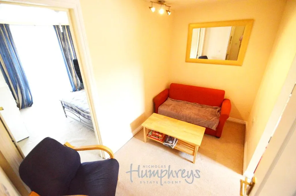 St Lukes Court, Hatfield, AL10, photo 7