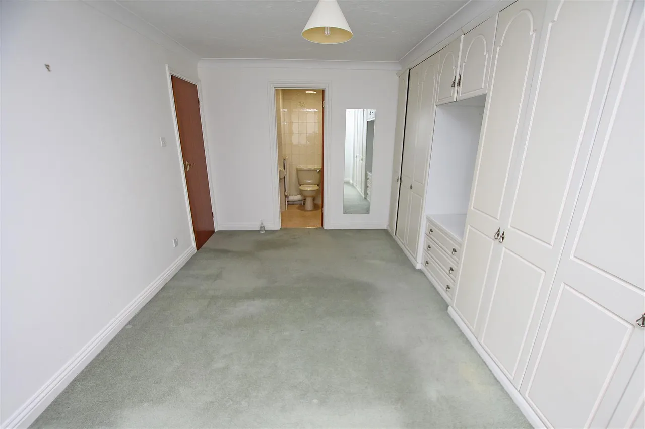 Surrey Road, Poole, photo 7