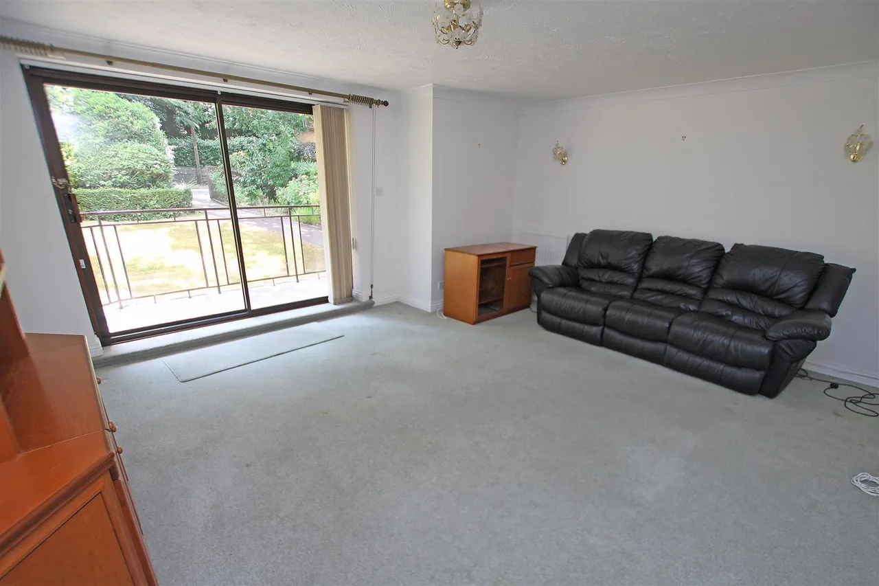 Surrey Road, Poole, photo 3