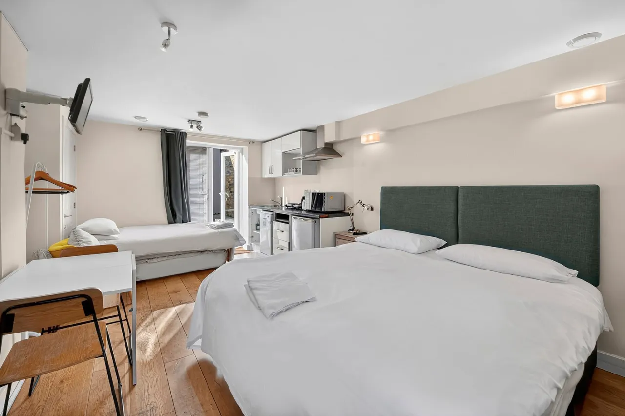 Sandycombe Road, Kew, TW9, photo 9
