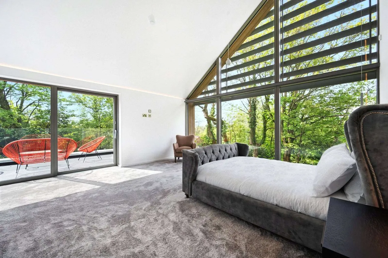 Waterbank Place, Prestbury, Macclesfield, Cheshire, SK10 4ZL, photo 12