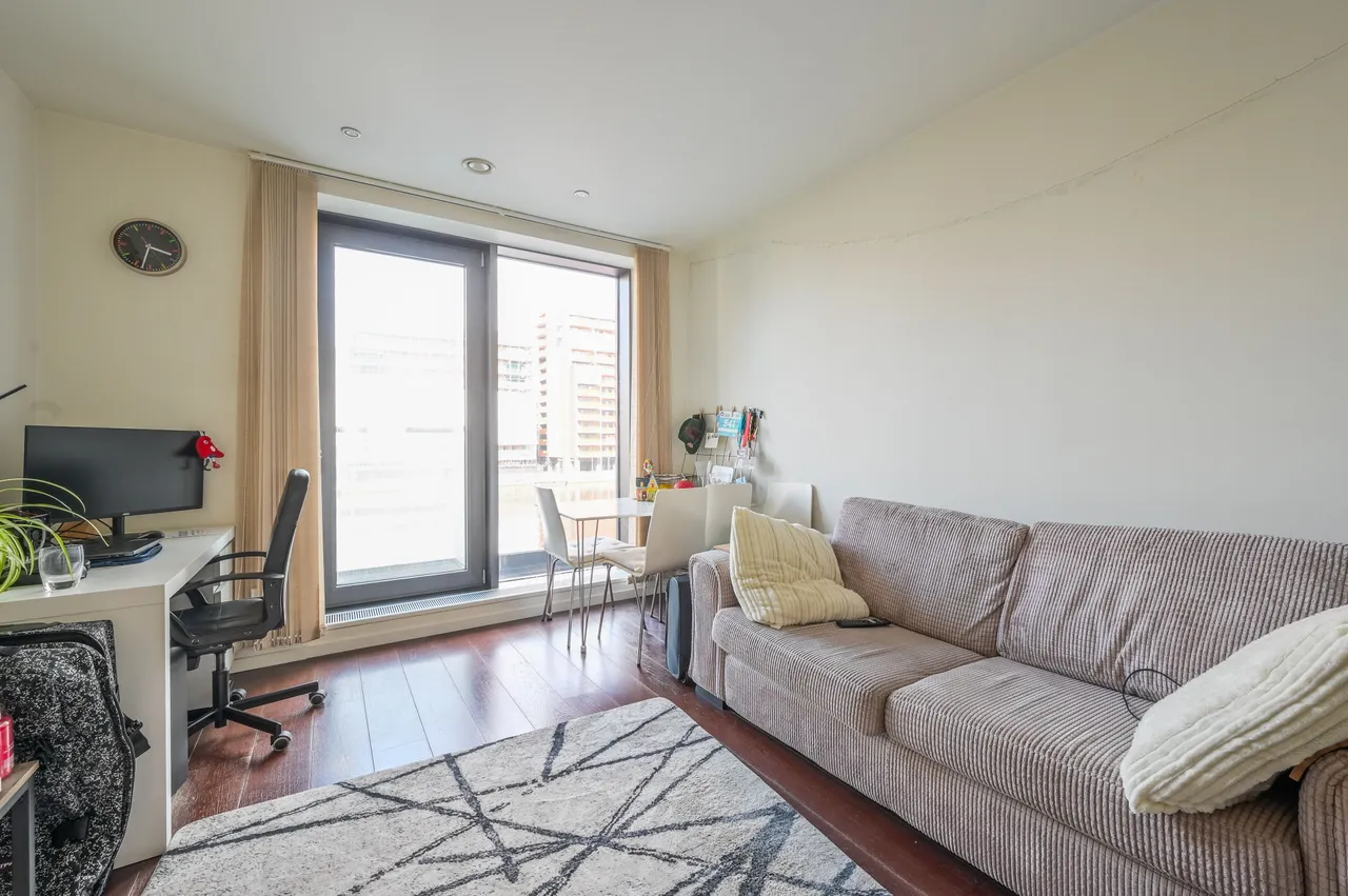 1 bed flat for sale, London, E14
