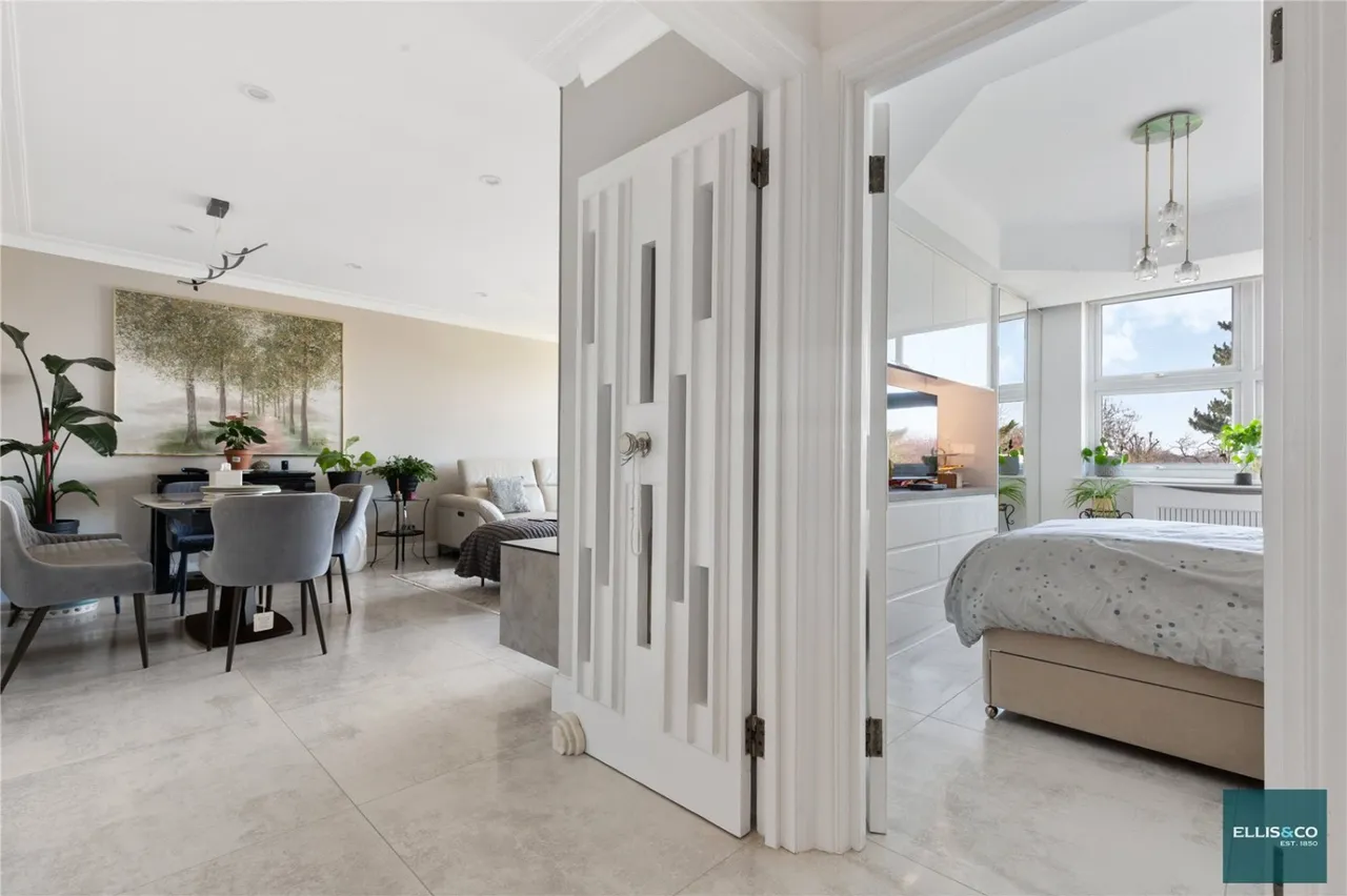 Hendon Lane, Finchley, N3, photo 11