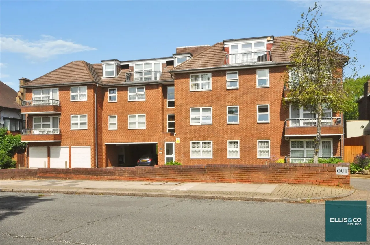Hendon Lane, Finchley, N3, photo 15
