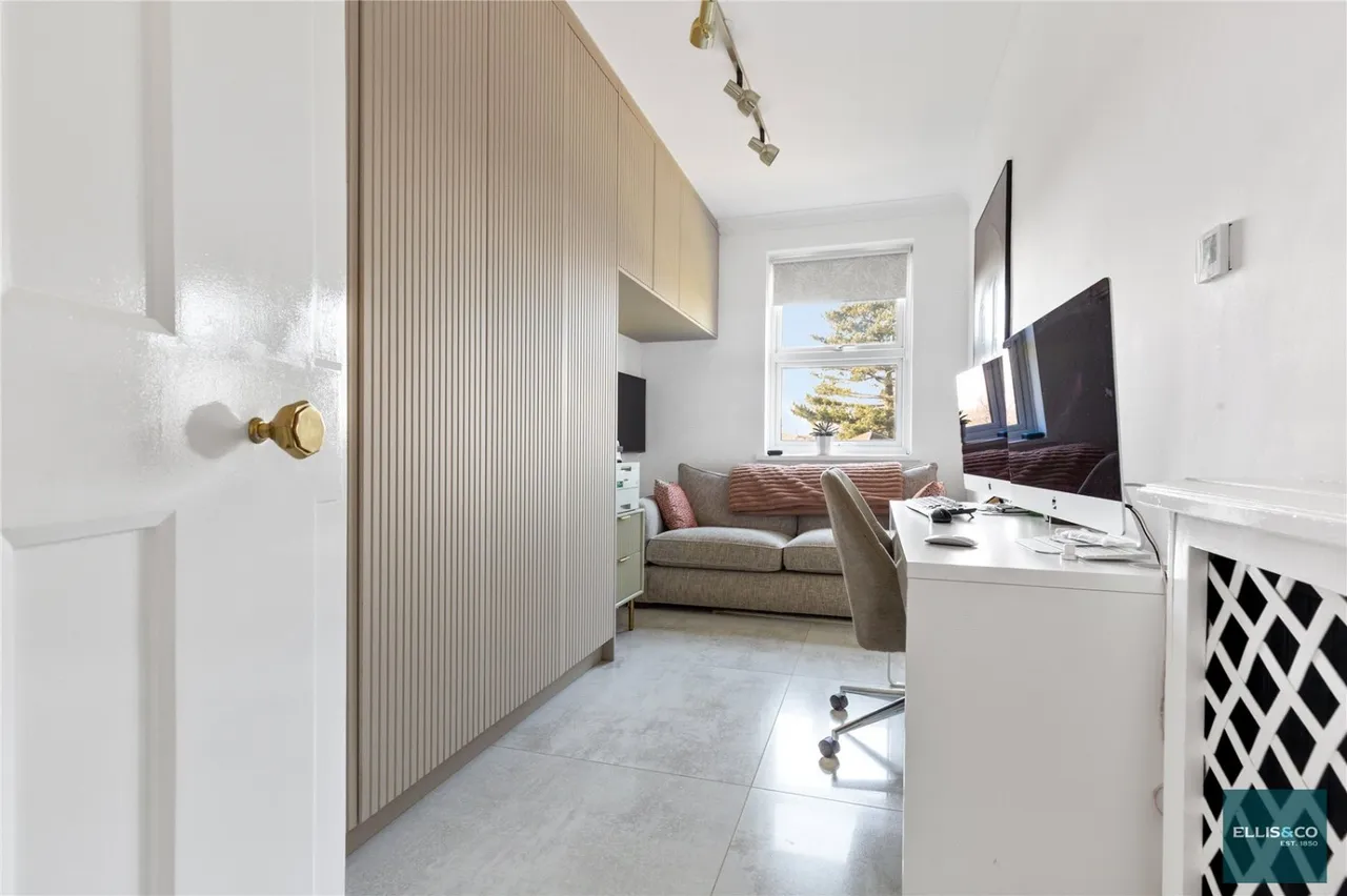 Hendon Lane, Finchley, N3, photo 13