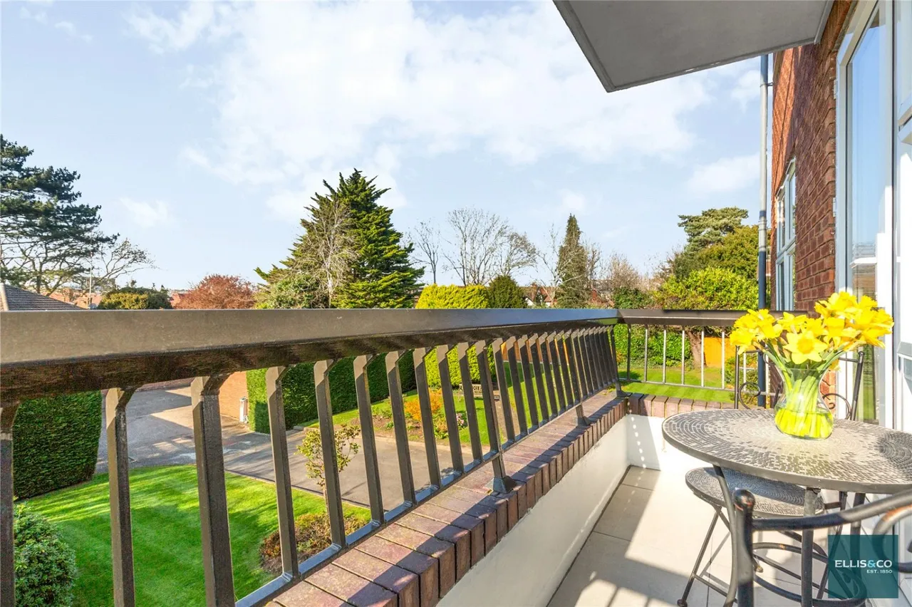 Hendon Lane, Finchley, N3, photo 2