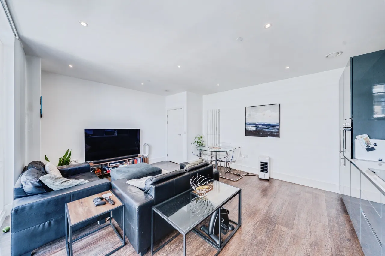 Plumstead Road, London, SE18, photo 10