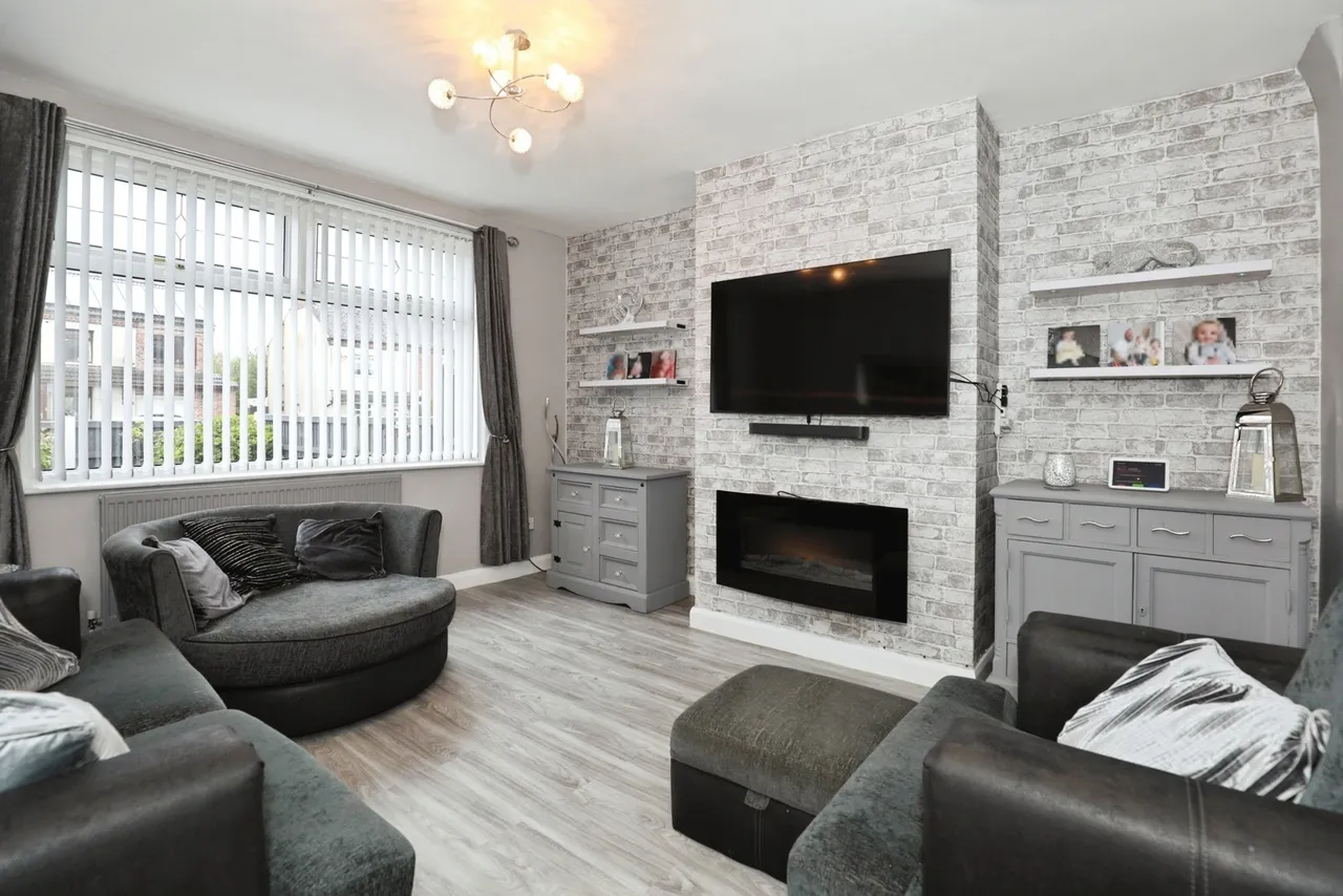 Bradfield Road, CREWE, Cheshire, CW1, photo 2