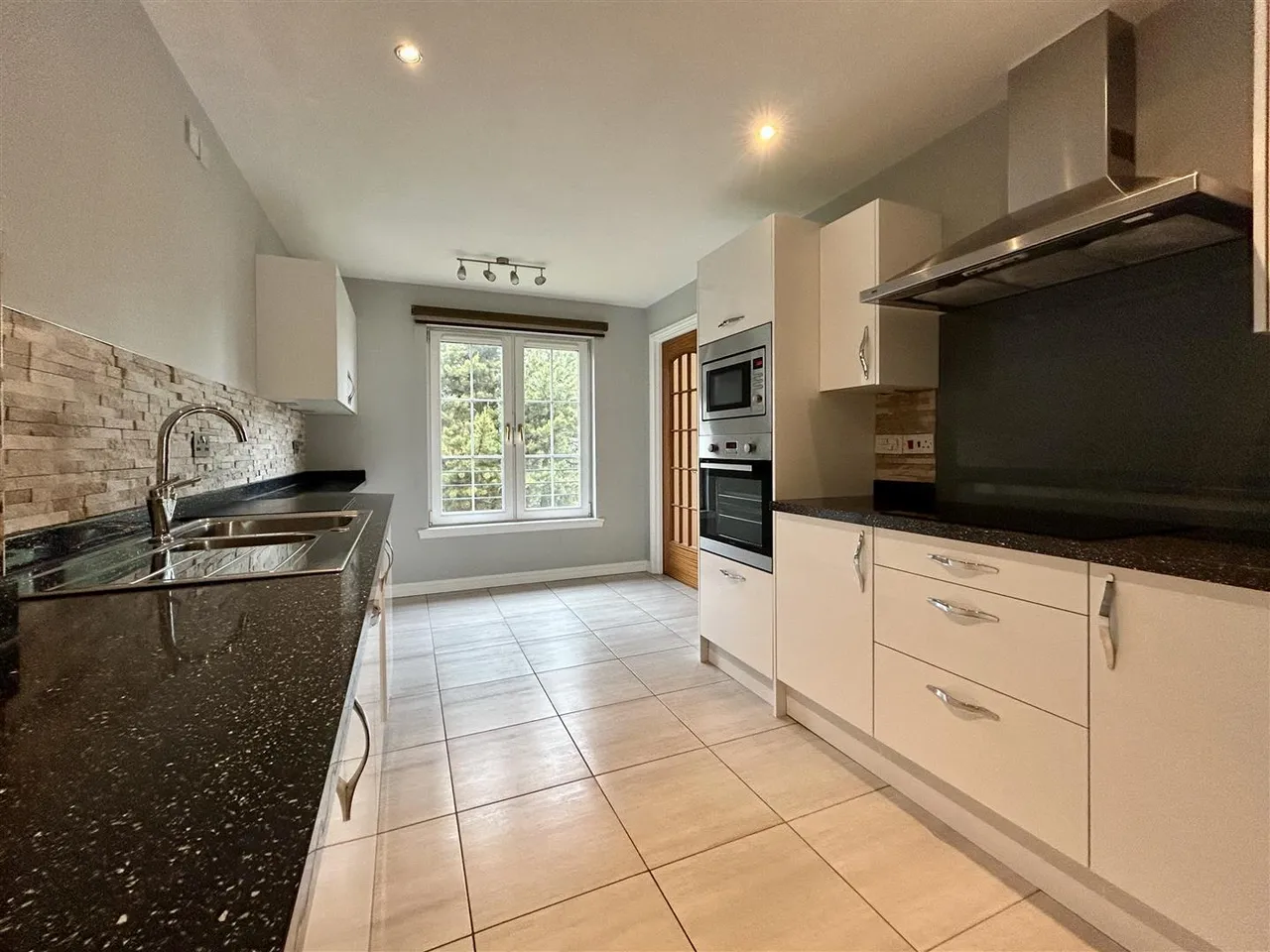 Old Station Court, Bothwell, Glasgow, G71 8PE, photo 6