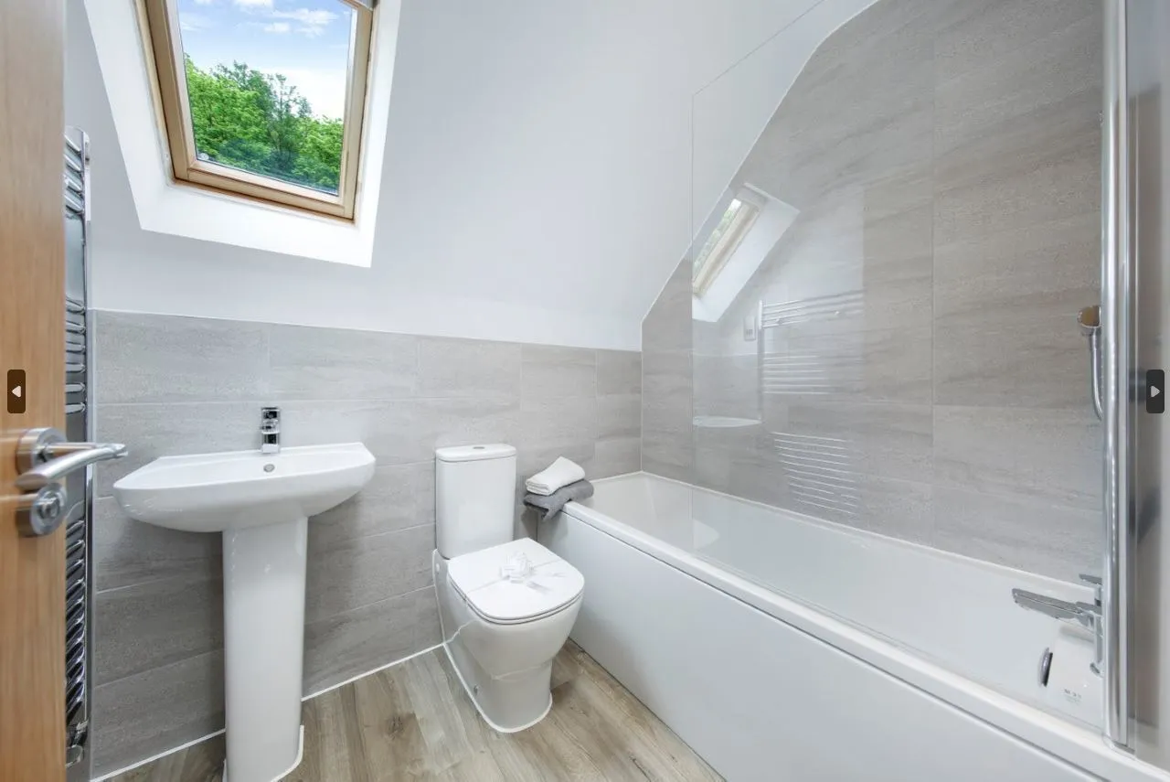 Coventry Lane, Bramcote, NG9, photo 17