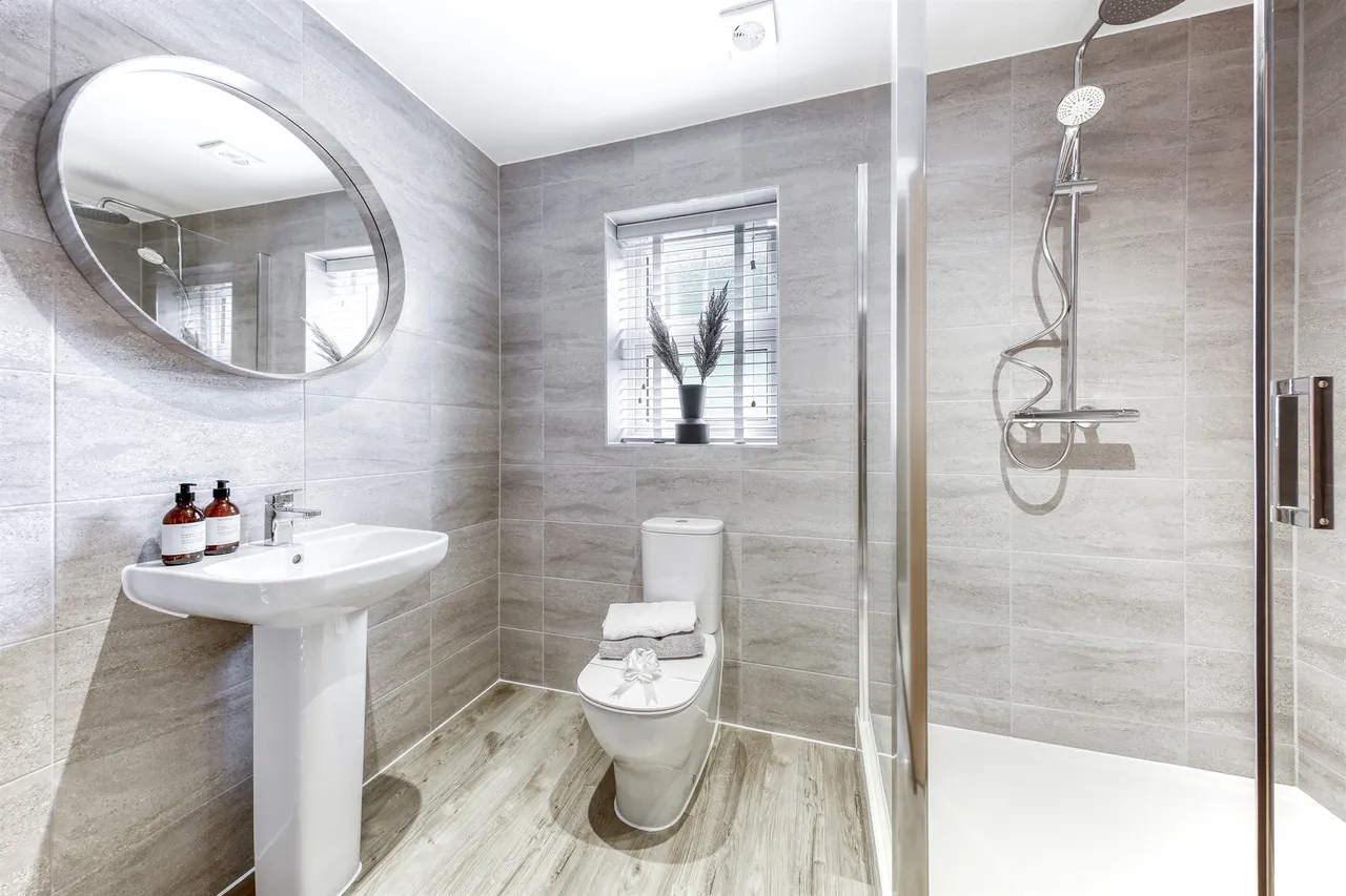 Coventry Lane, Bramcote, NG9, photo 11