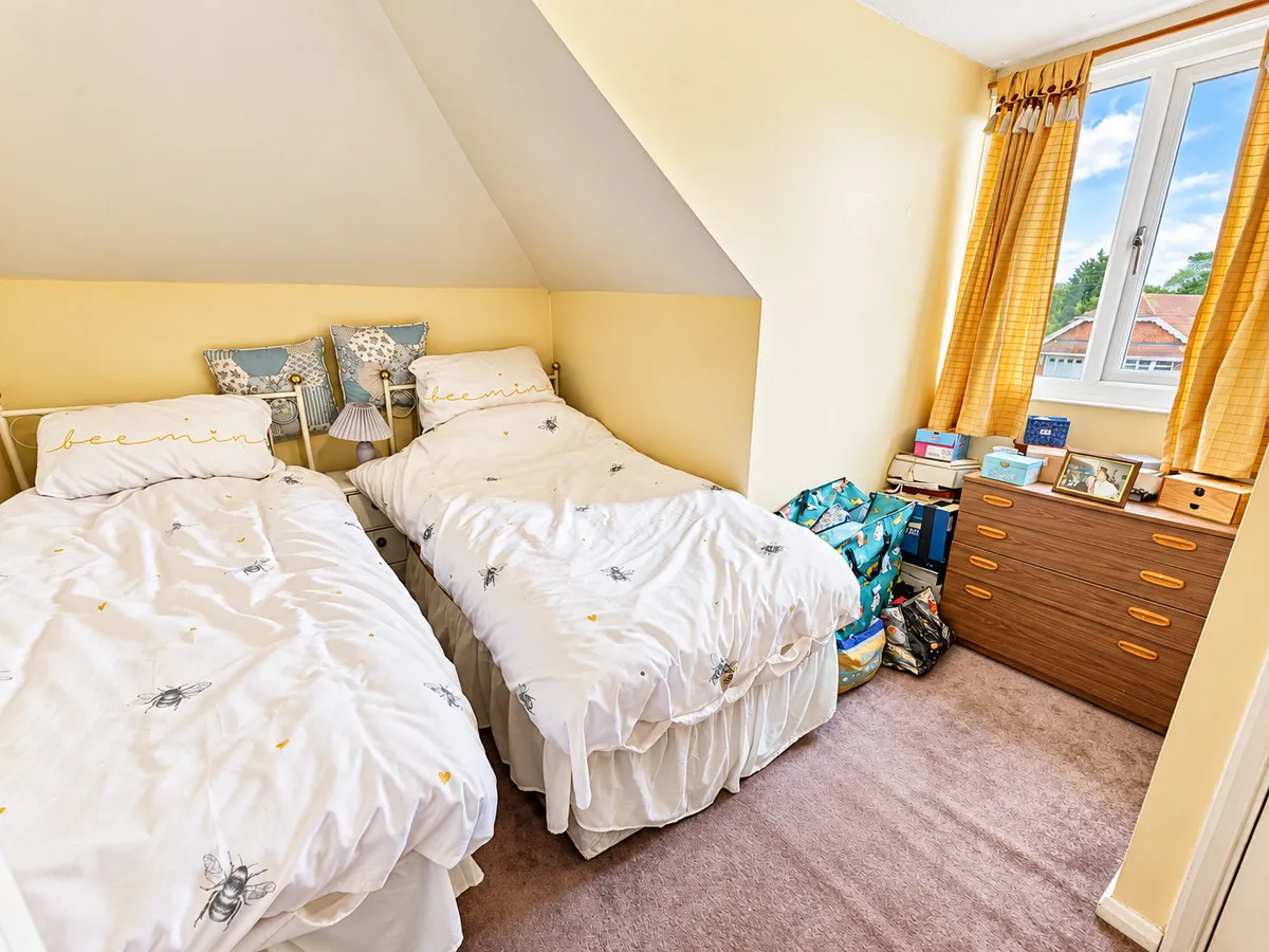 Harwich Road, Little Clacton, CO16, photo 9