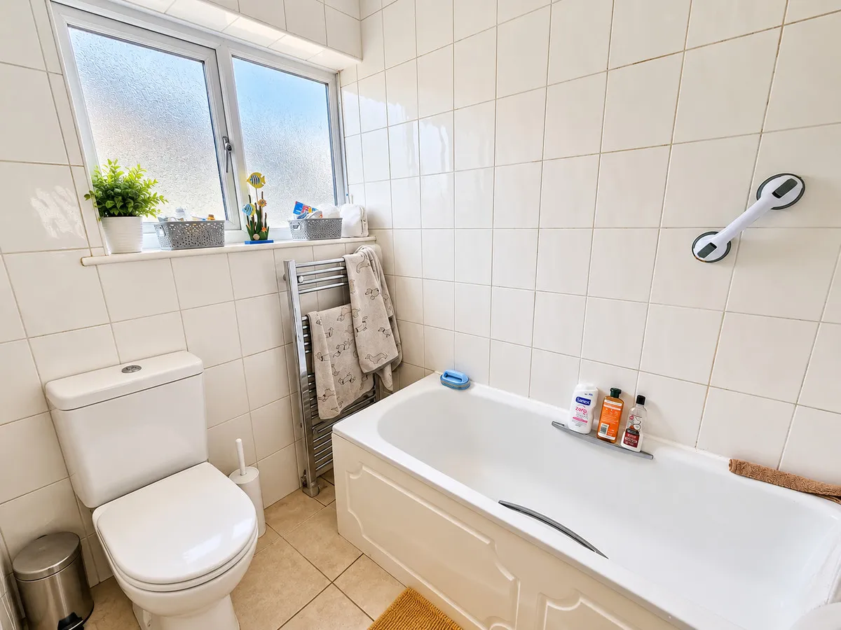 Harwich Road, Little Clacton, CO16, photo 12