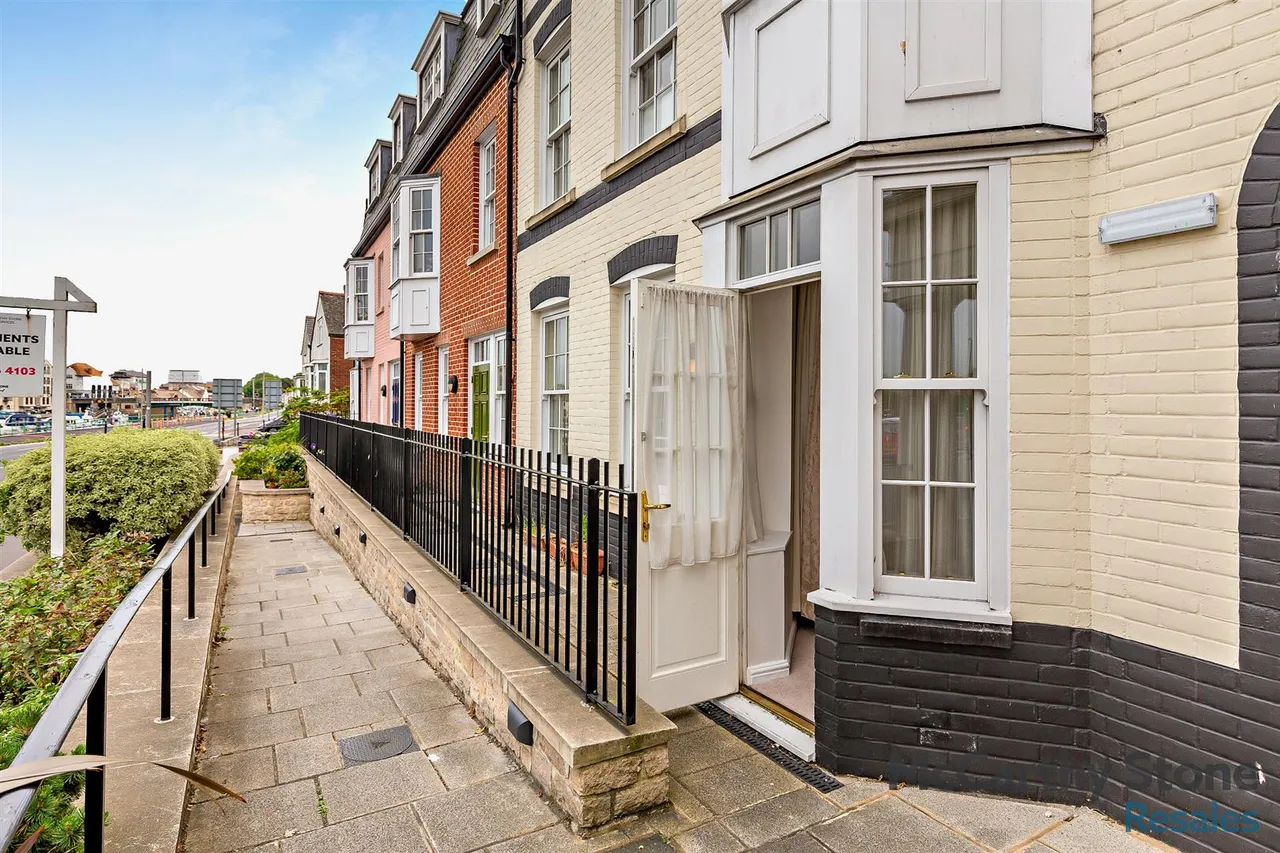 North Quay, Weymouth, DT4, photo 5