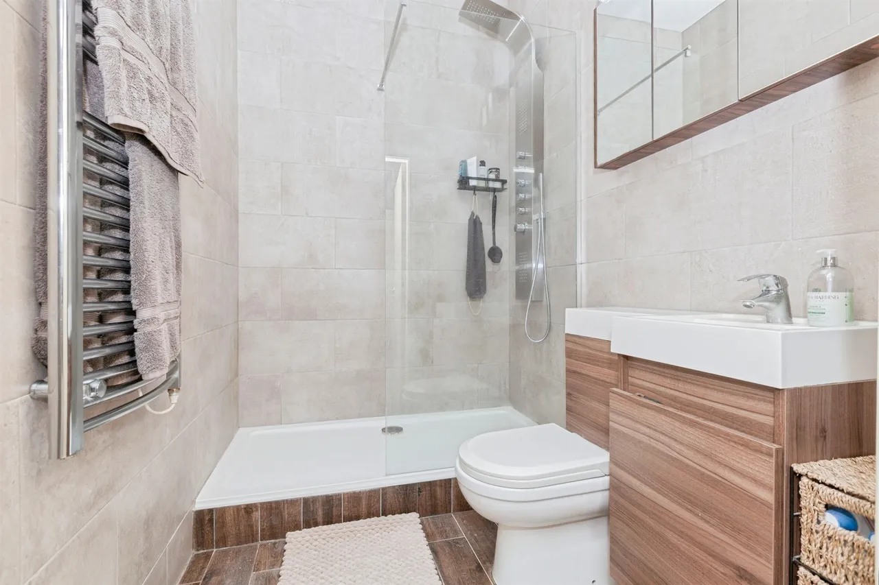 Loughland Close, Blaby, LE8, photo 8