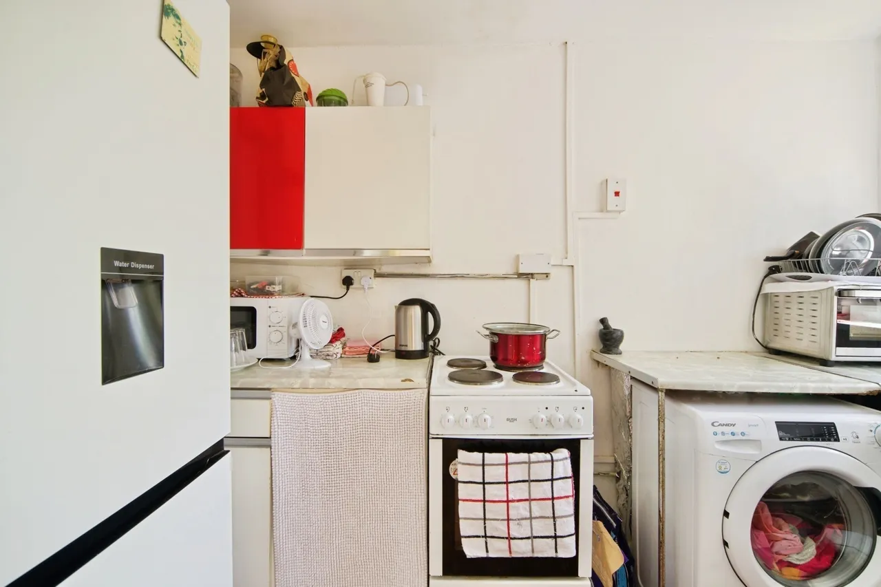 Cedars Court, Edmonton, N9, photo 22