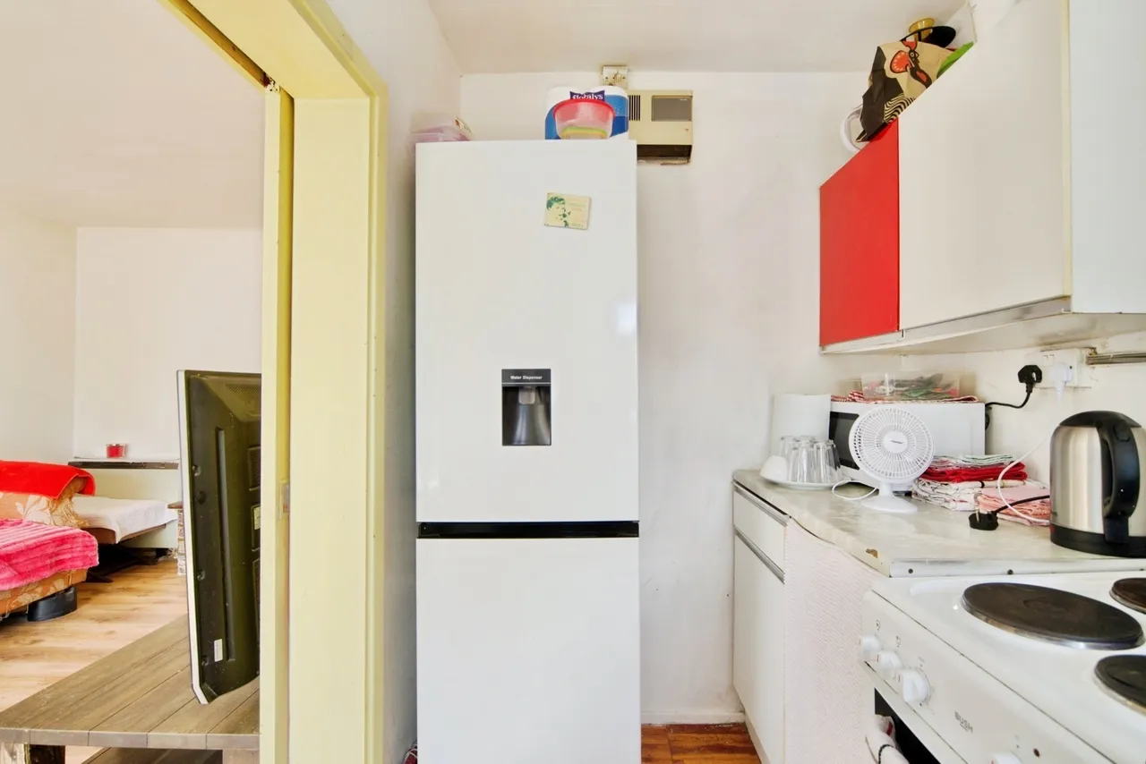 Cedars Court, Edmonton, N9, photo 20