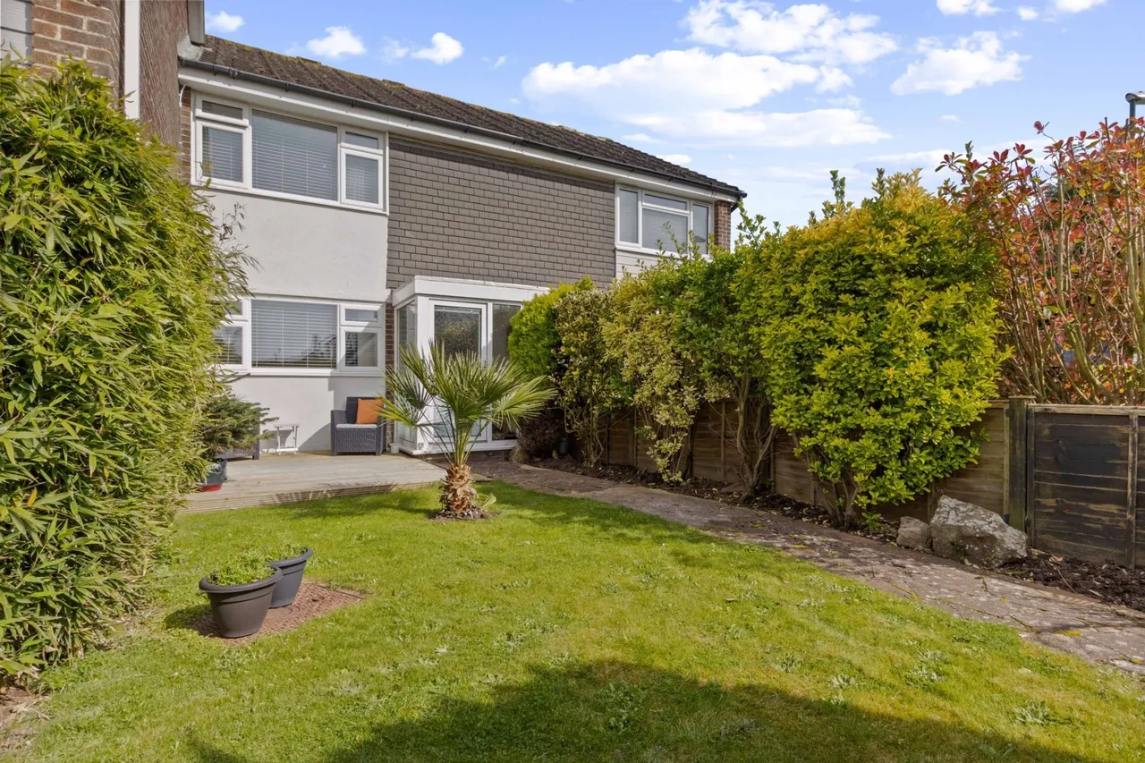 3 bed property for sale, Pryors Green, Rose Green, PO21