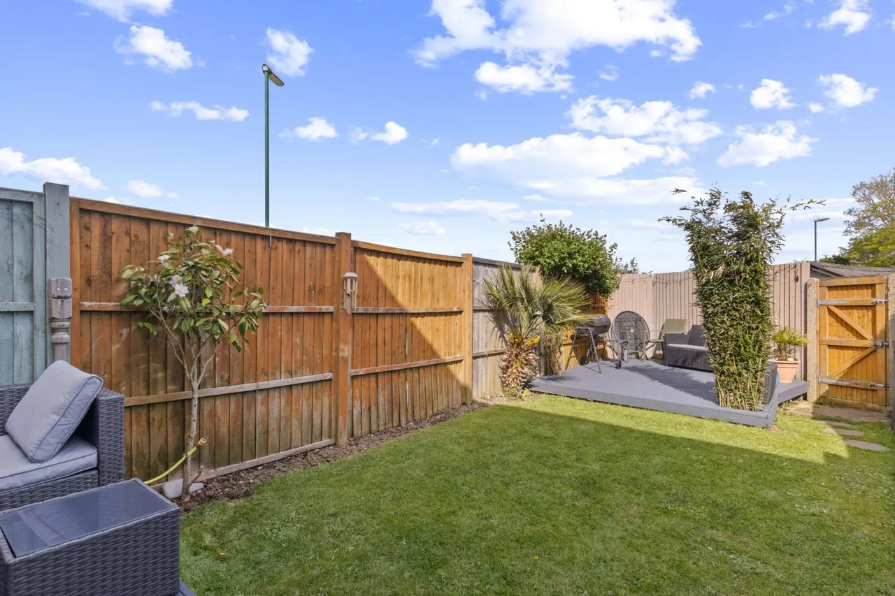 Pryors Green, Rose Green, PO21, photo 15