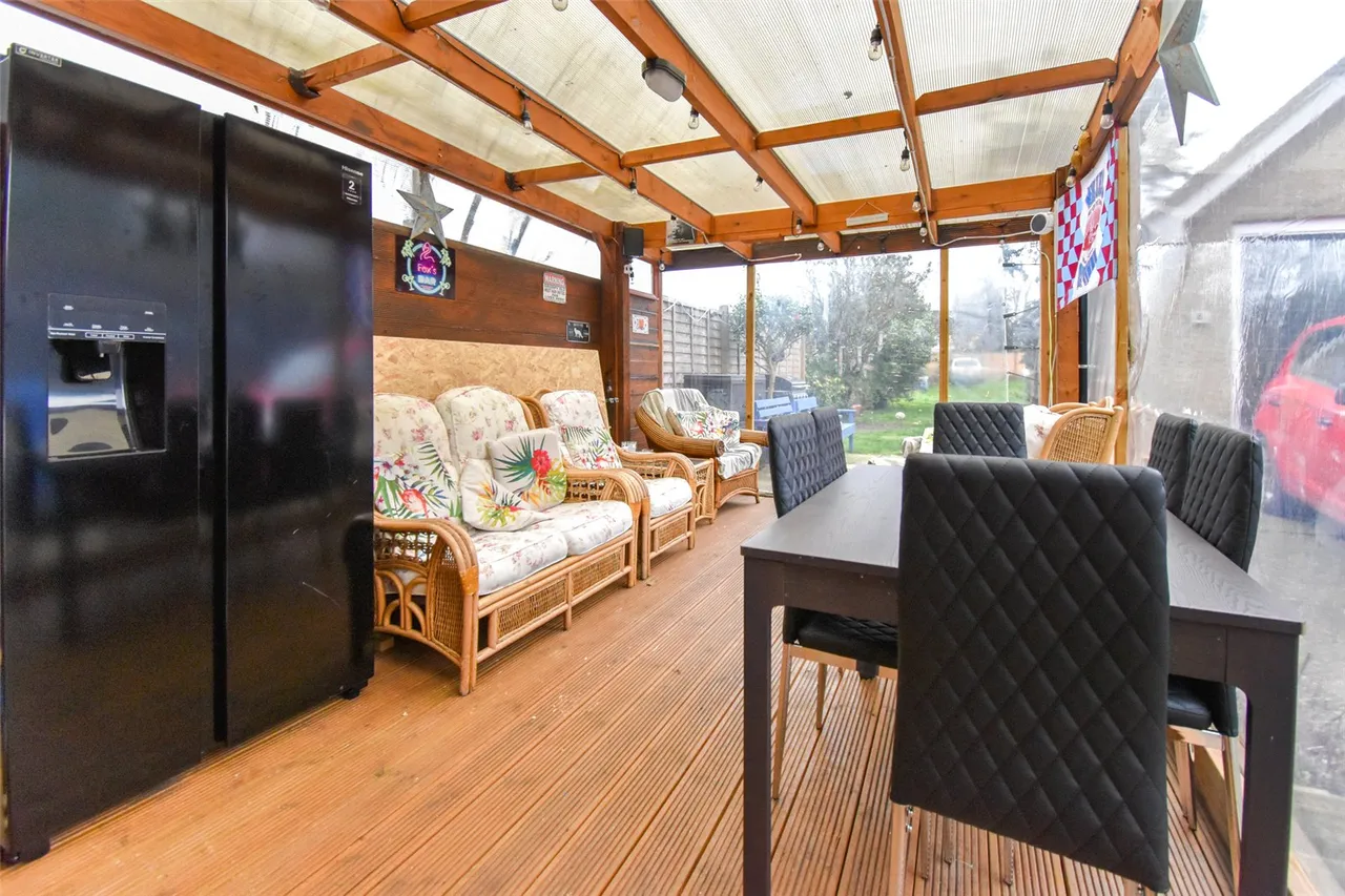 Gillian Avenue, Aldershot, Hampshire, GU12 4HS, photo 15