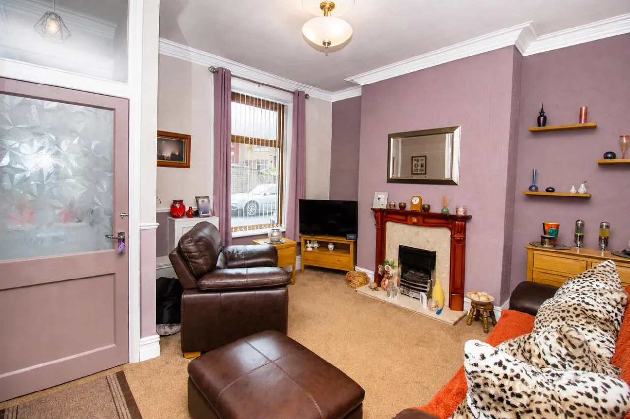 Progress Street, Darwen, photo 3