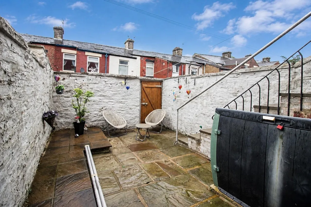 Progress Street, Darwen, photo 4