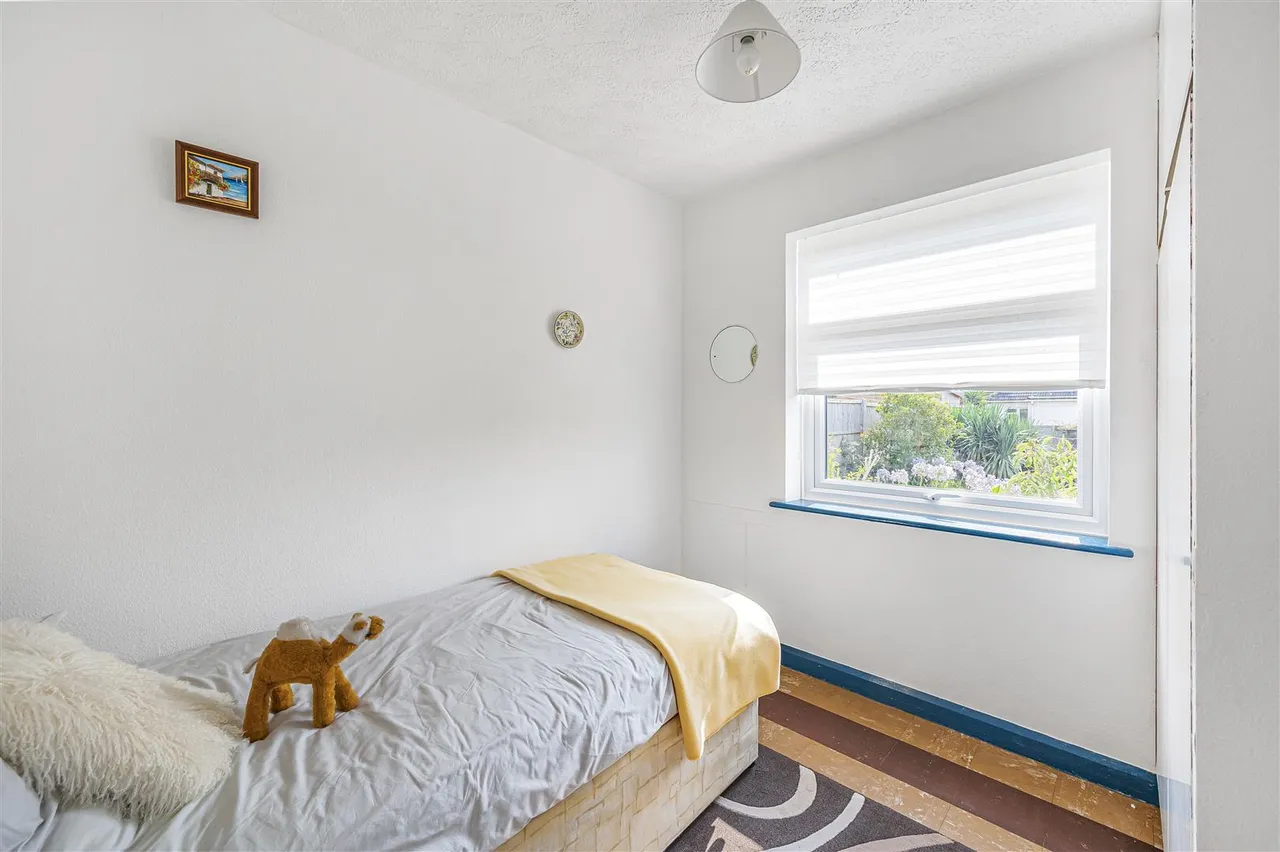 Horsham Avenue, Peacehaven, photo 7