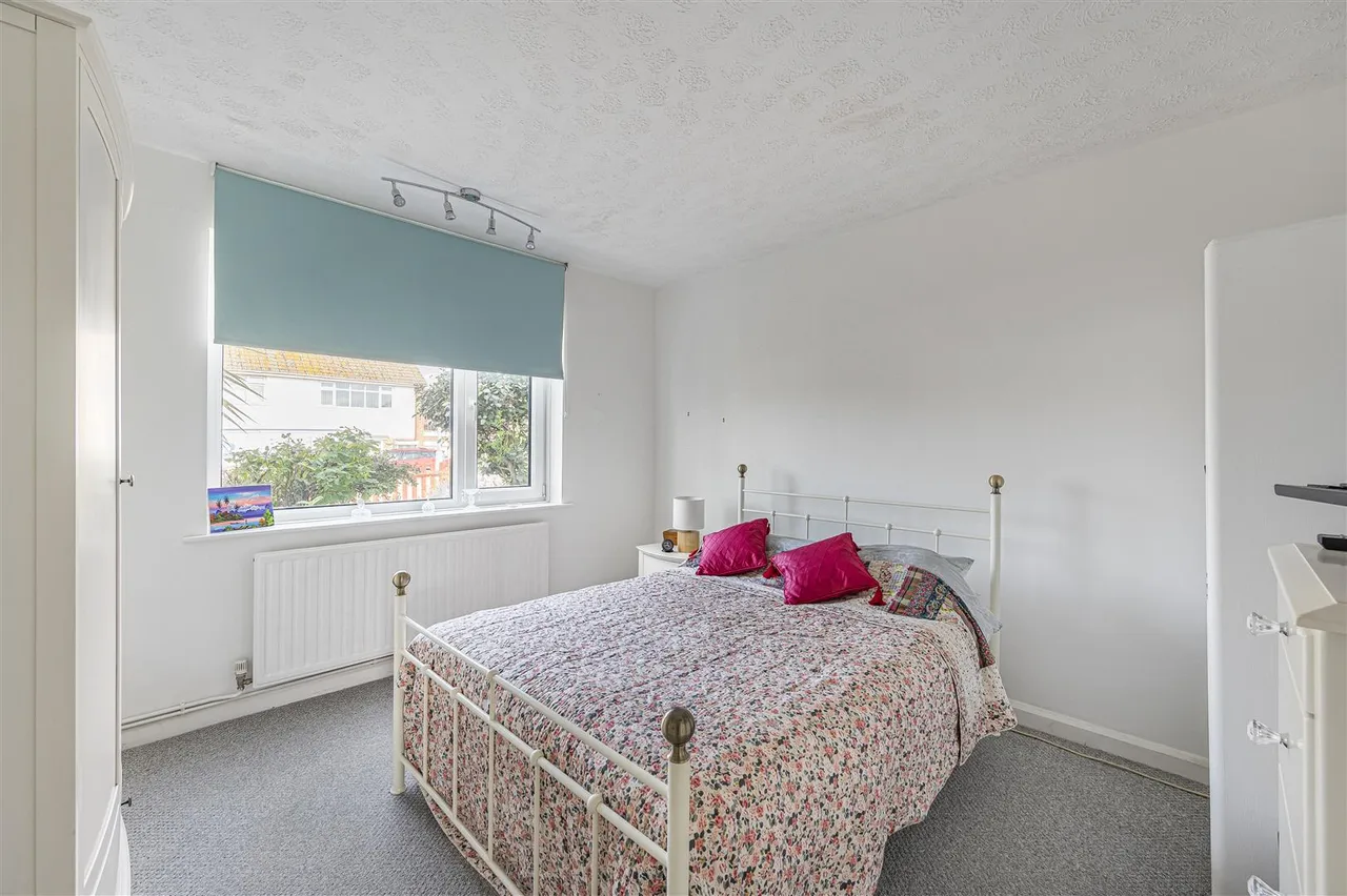 Horsham Avenue, Peacehaven, photo 6