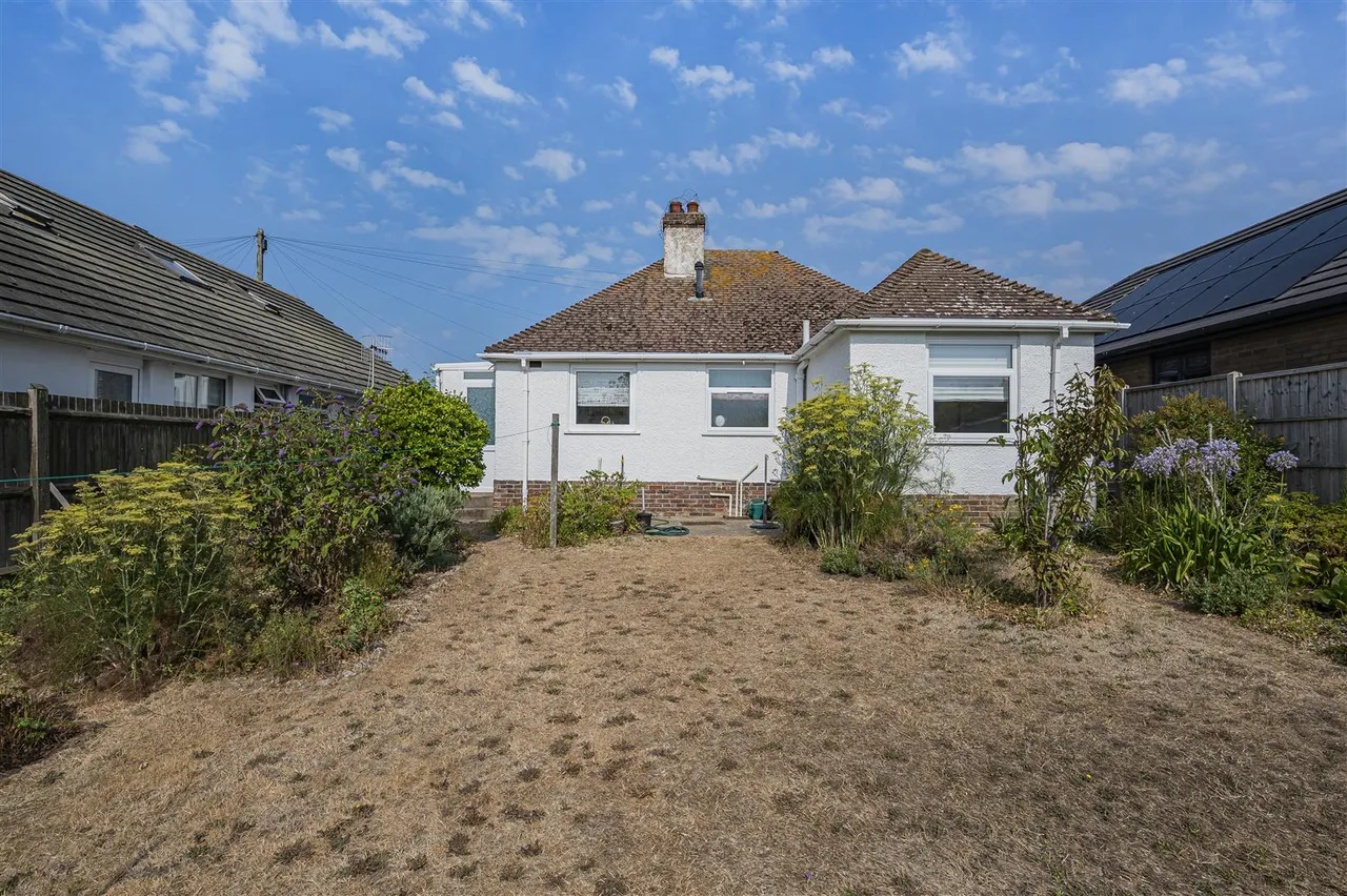 Horsham Avenue, Peacehaven, photo 25