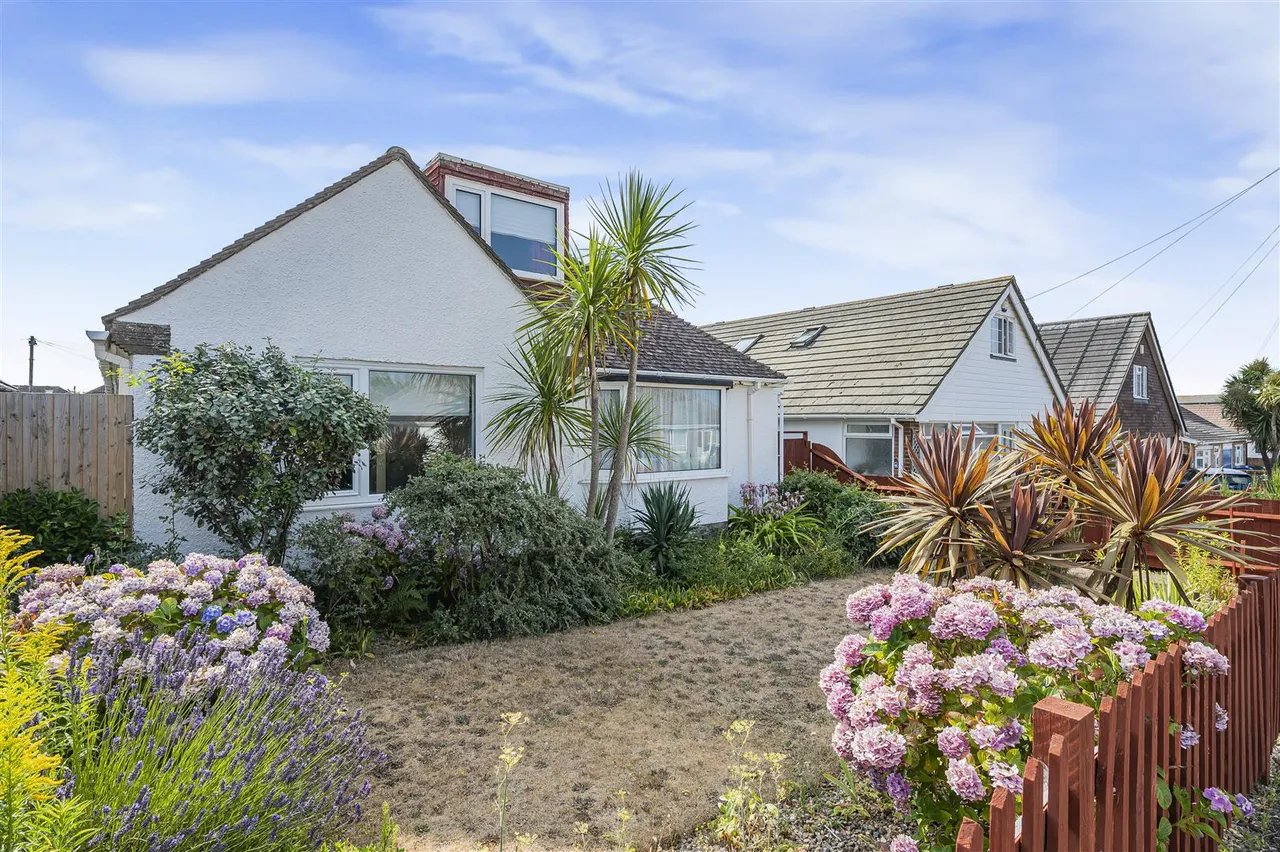 Horsham Avenue, Peacehaven, photo 13