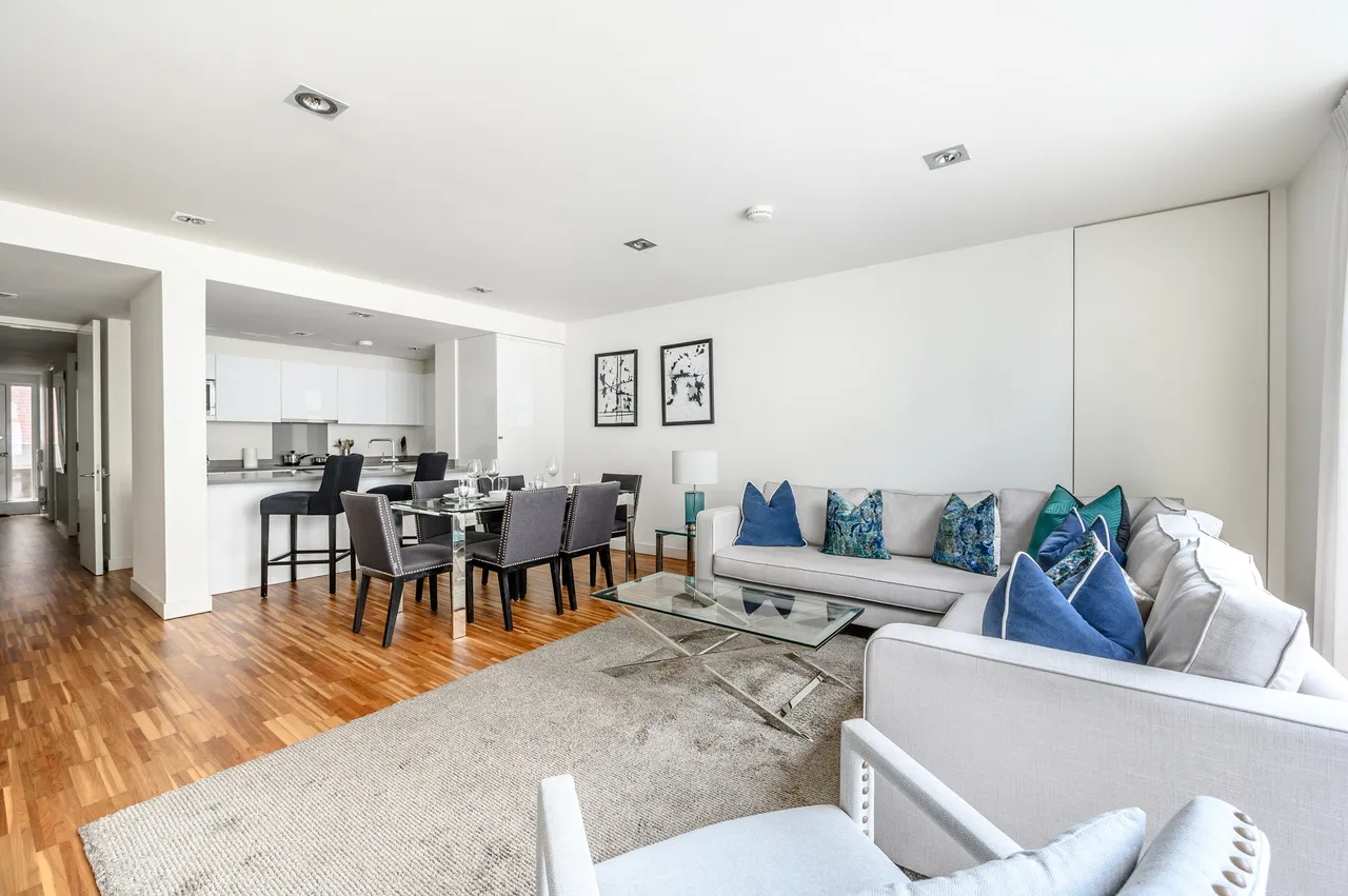 Flat 1, 161 Fulham Road, London, photo 10