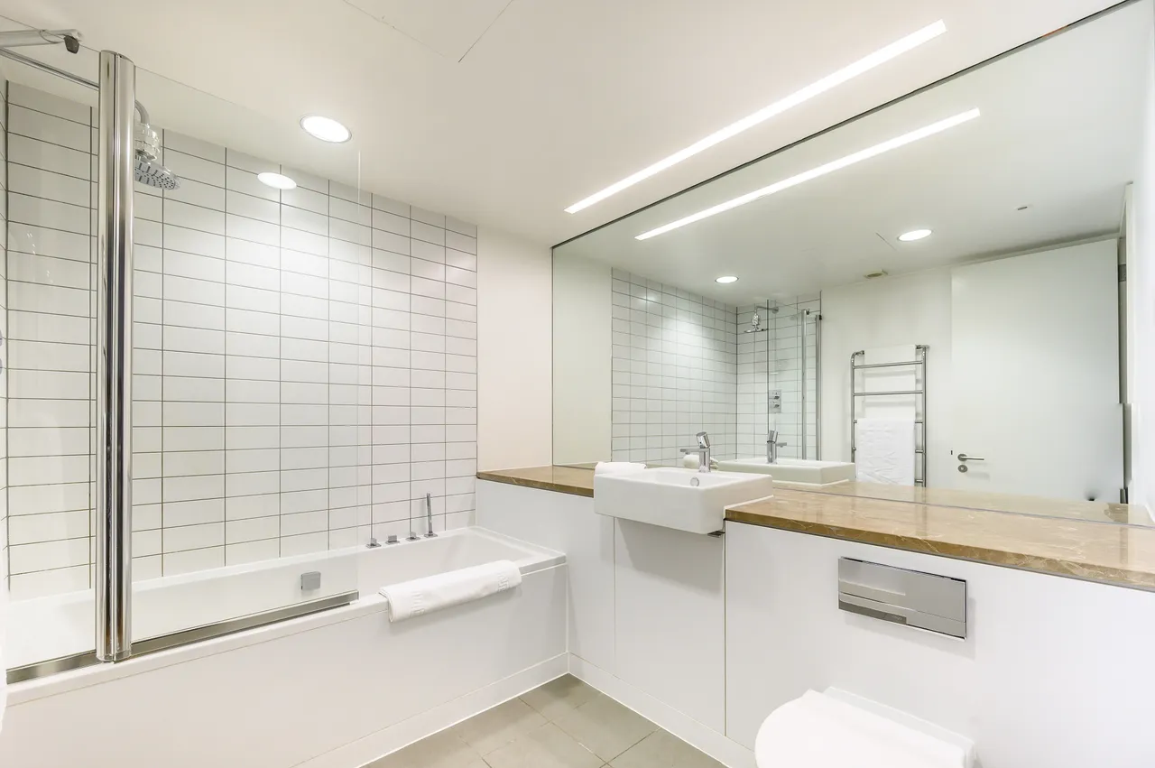 Flat 1, 161 Fulham Road, London, photo 5