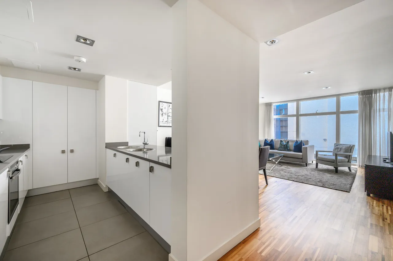 Flat 1, 161 Fulham Road, London, photo 8