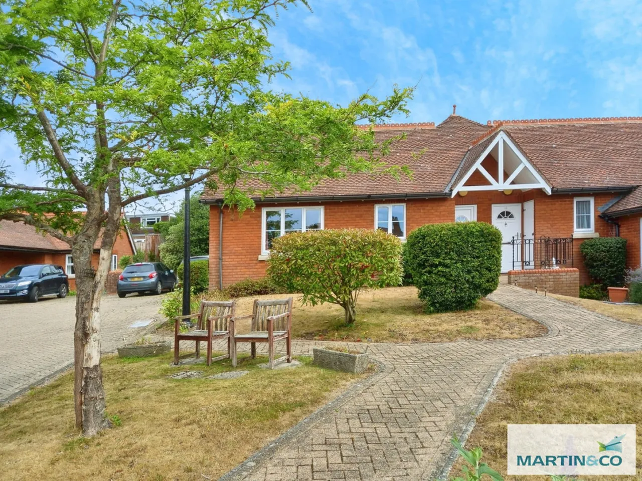1 bed house for sale — 11 Coverdale Court, Preston Road