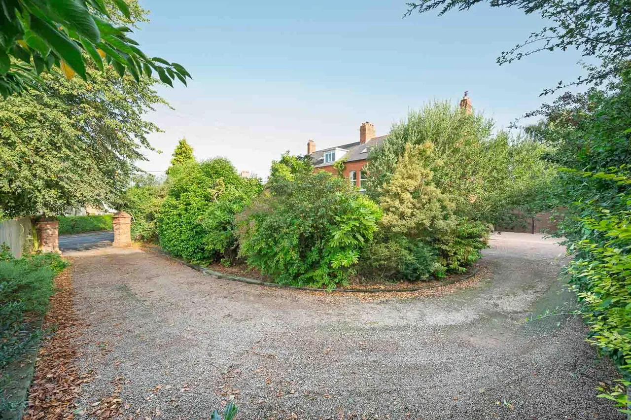 Demesne Road, holywood, BT18, photo 32