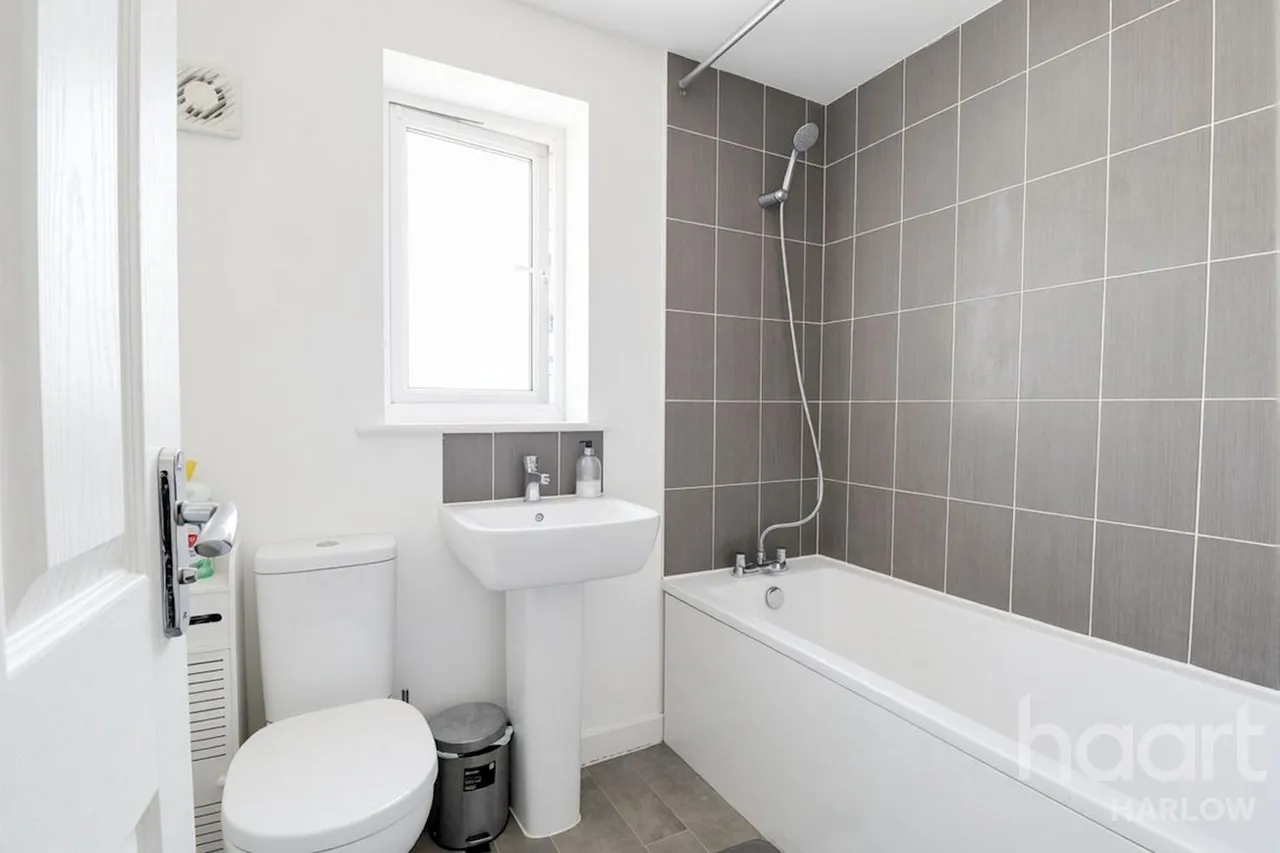 Juniper Road, Harlow, CM17, photo 15