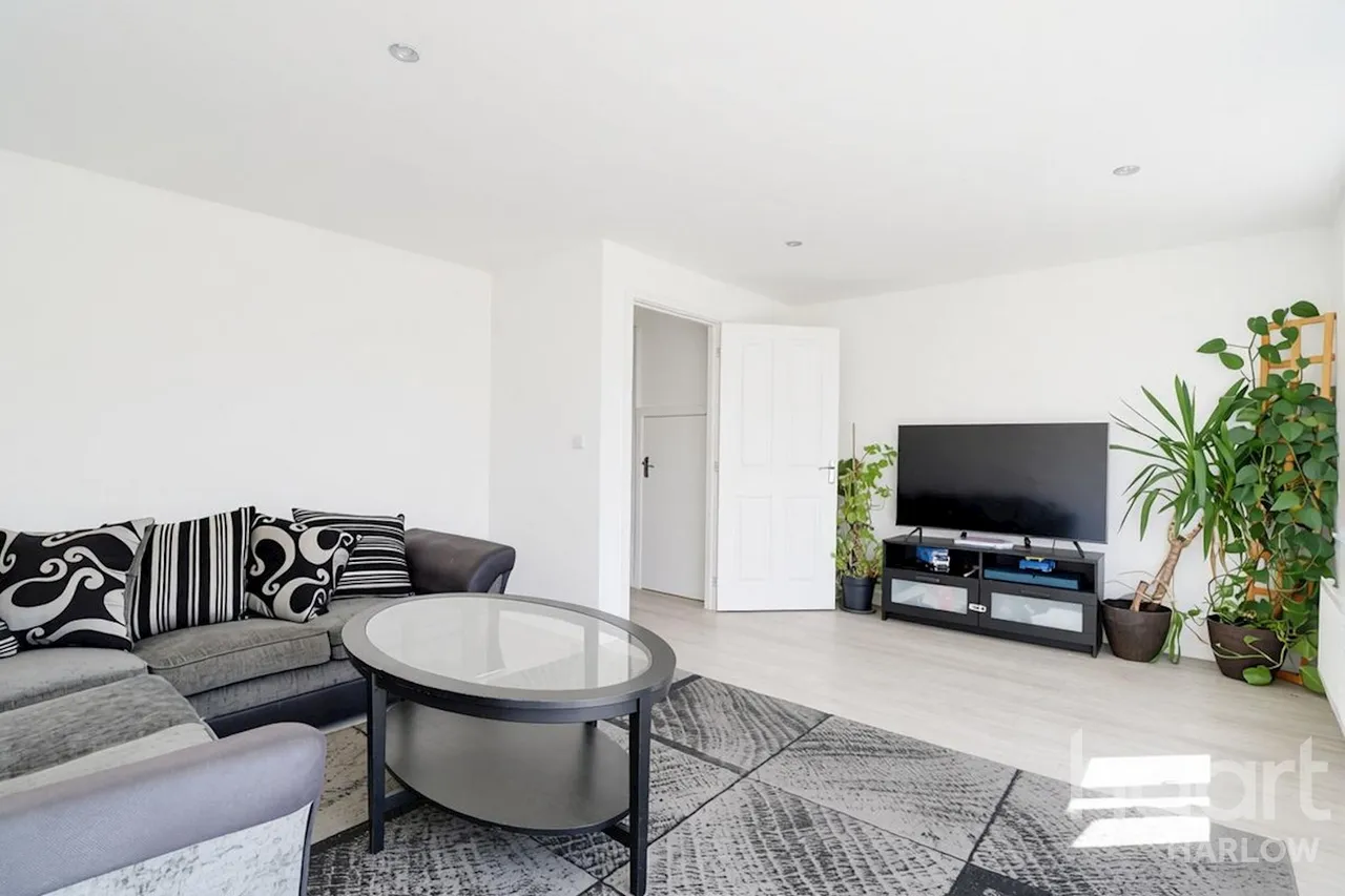 Juniper Road, Harlow, CM17, photo 2