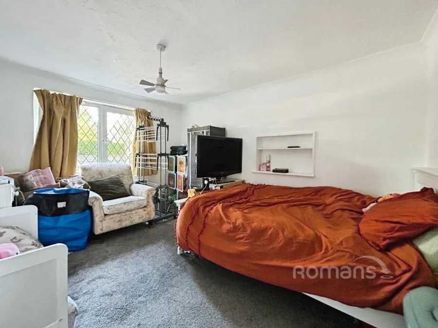 Aldershot Road, Fleet, GU51, photo 8
