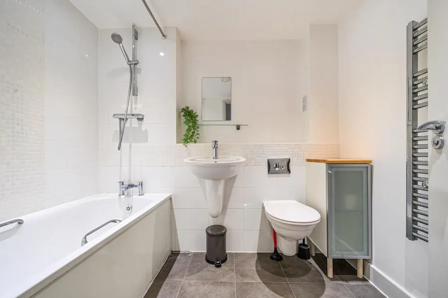 Evening Star Lane, Swindon, SN2, photo 8