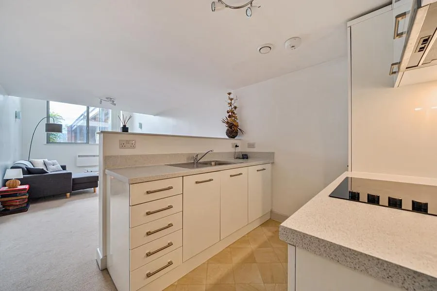 Evening Star Lane, Swindon, SN2, photo 14
