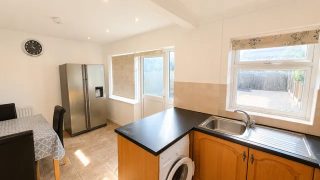 Stanhope Road, Rainham, Havering, RM13 7RP, photo 4